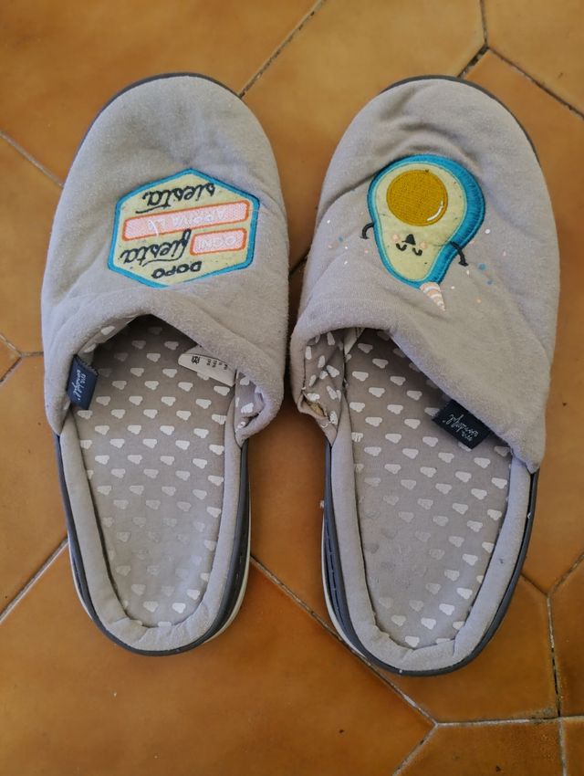 Pantofole avocado rosa