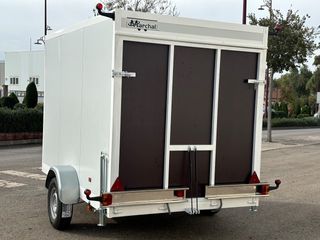 remolque cerrado con rampa