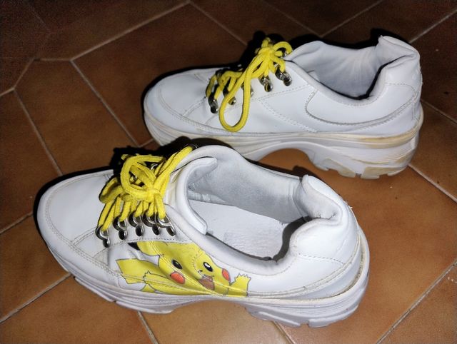 Scarpe bianche ginnastica Pikachu