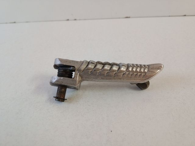 estribera derecha suzuki gsxr 1000 k5 k6 despiece