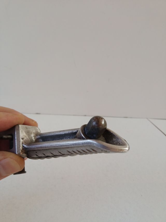 estribera derecha suzuki gsxr 1000 k5 k6 despiece