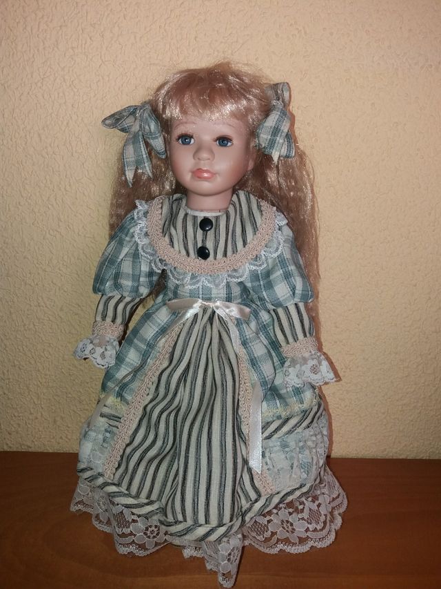 Muñecas de porcelana antiguas 