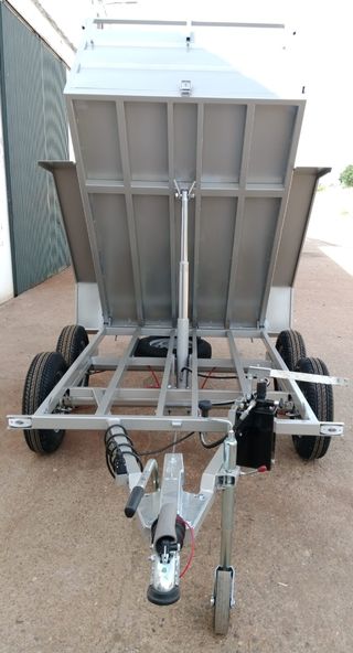 REMOLQUE NUEVO BASCULANTE 2EJES Y FRENO 210x130x72