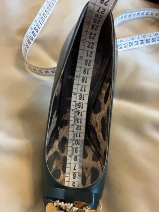 Zapatos verdes de tacón de Dolce & Gabbana.