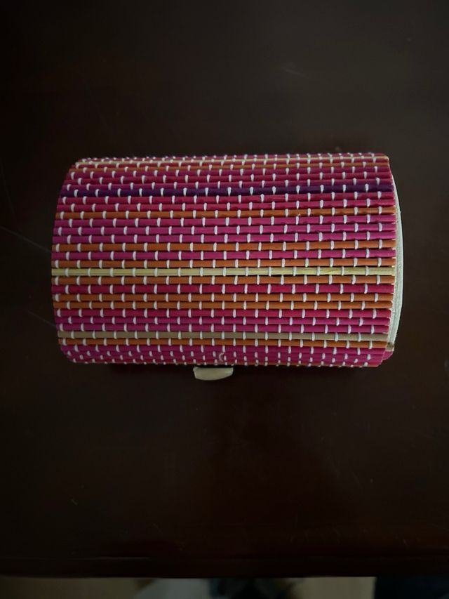 Caja pequeña decorativa