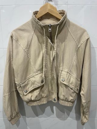 Chaqueta crop tipo bomber