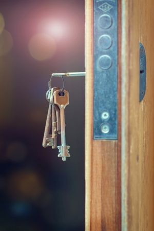 631406135 cerrajero urgente