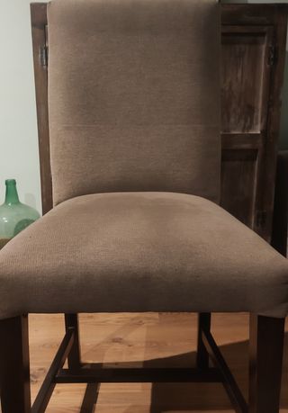  URGE LOTE 4SILLAS COMEDOR