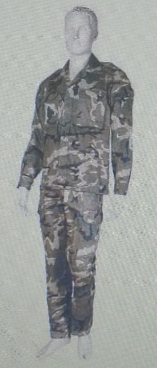Uniforme de Campaña Camuflaje Boscoso. Talla 1N