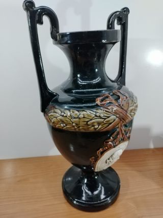 JARRÓN ANTIGUO VERDE CON BUSTO