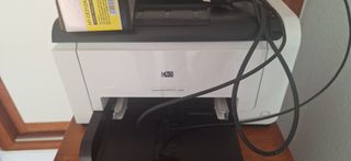 Impresora color HP LÁSER CP1025