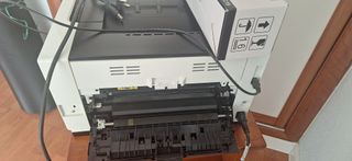 Impresora color HP LÁSER CP1025