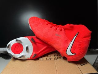 Botas de fútbol Nike Phantom Luna FG