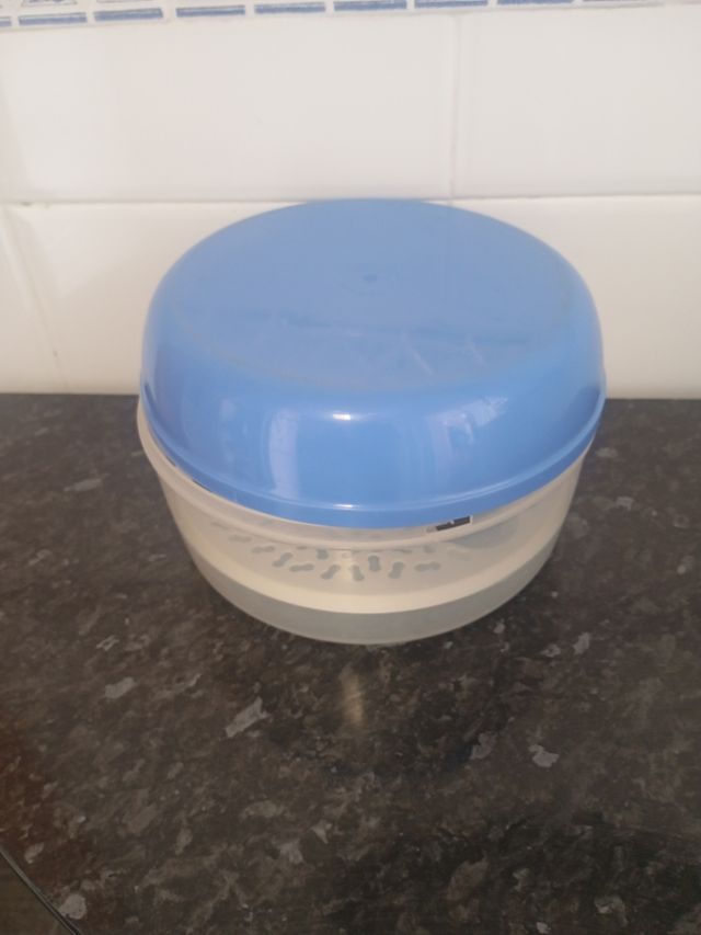 Sterilizzatore per bottiglie