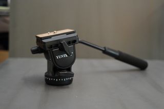 Testa Fluida Junteng per videocamere