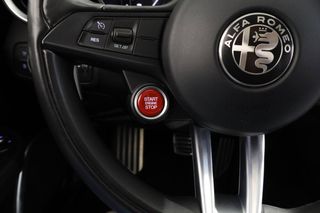 Alfa Romeo Giulia 2.9T V6 510cv Quadrifoglio Nacional