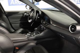 Alfa Romeo Giulia 2.9T V6 510cv Quadrifoglio Nacional