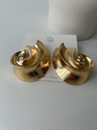 Maxi pendientes en dorado mujer