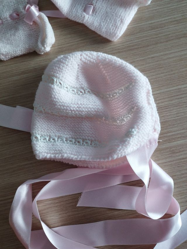 Gorro y patucos bebé