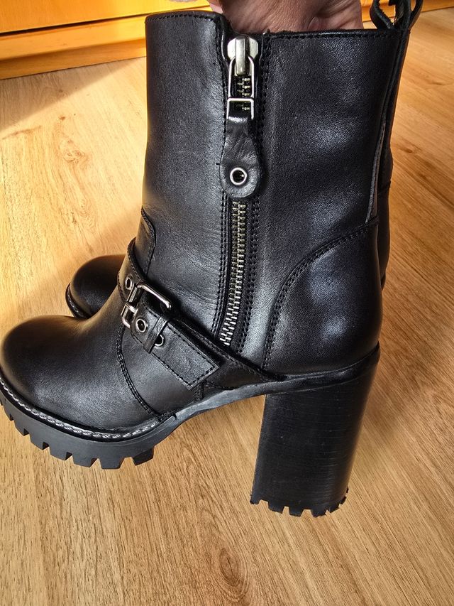 Botin negro T37