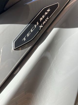 Yamaha xmax 300 tech max akrapovic