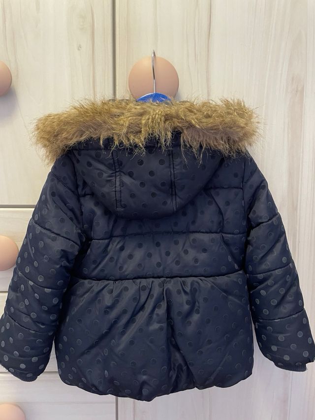 Cazadora para niña. Talla 4 años. Marca Mayoral