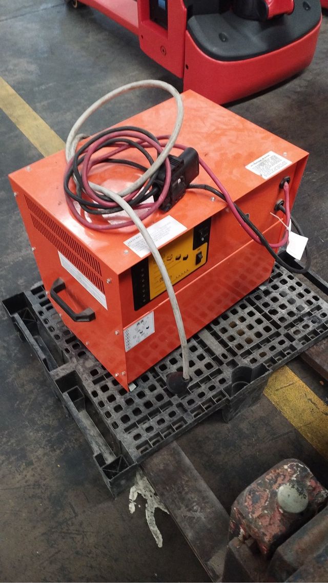 Carretilla eléctrica Still 2000kg mastil Triplex