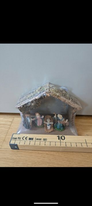 Presepe con Maria Giuseppe e Gesù 