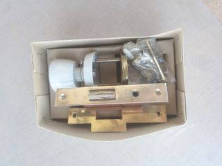 Cerradura puerta entrada