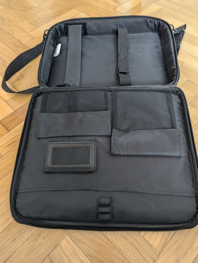 Maletín portátil Targus y Ecron