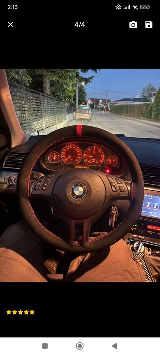 Tapizado de volante con funda deportiva 