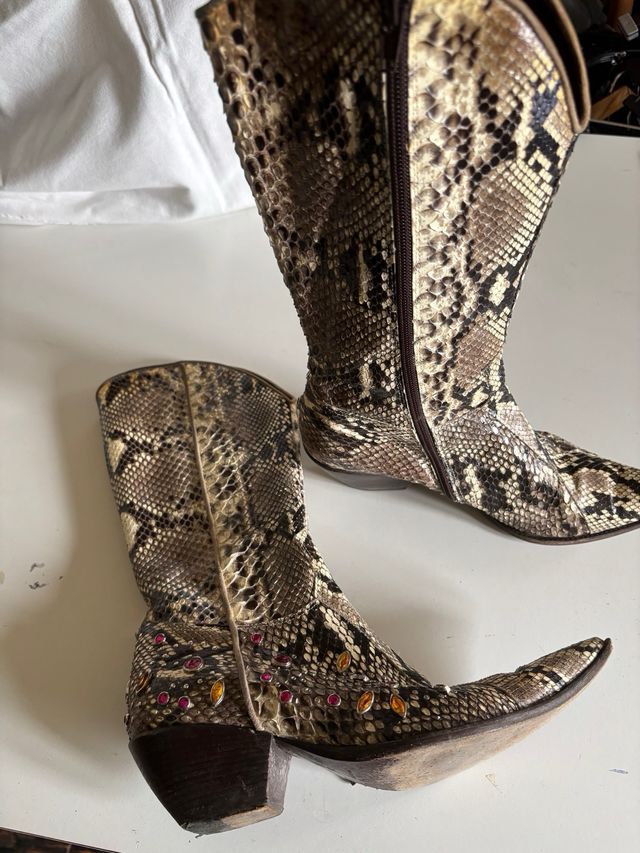 Stivali pitonati