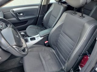 24043 DESPIECE RENAULT LAGUNA GRANDTOUR III 2.0 dC