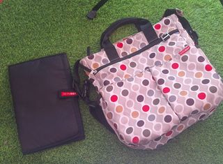 Bolsa para carro bebé. Skip Hop