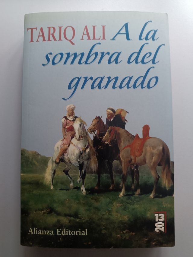 A la sombra del granado