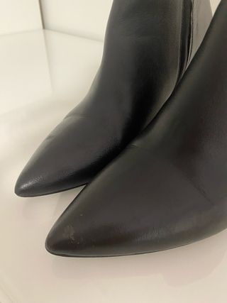 Botines de piel negro