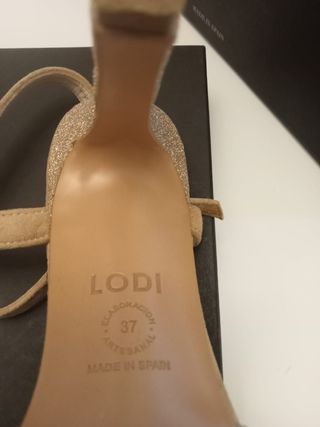 Zapatos dorados LODI talla 37