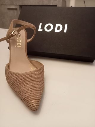 Zapatos dorados LODI talla 37