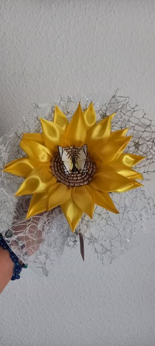 Rosas y girasoles 