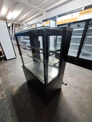 VITRINA PASTELERA PUERTAS CORREDERAS A MEDIDA