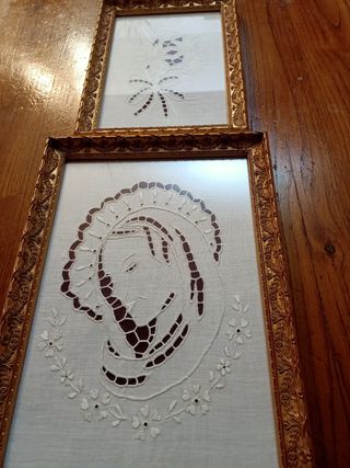 2 quadri in tessuto lino ricamati
