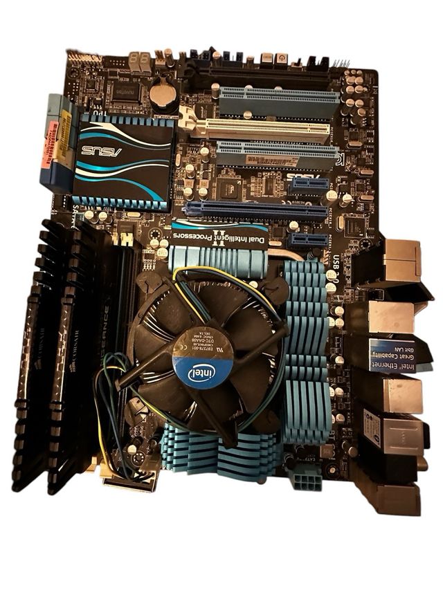Asus P8P67 Deluxe Intel I72600k Corsair 64GB