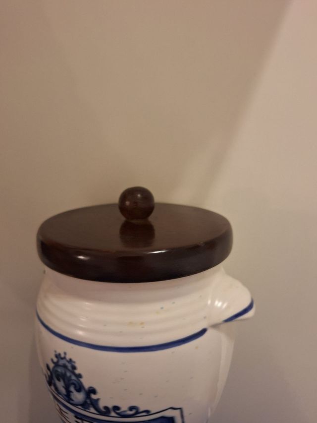 CONTENITORE PORTA SALE PER LA CASA