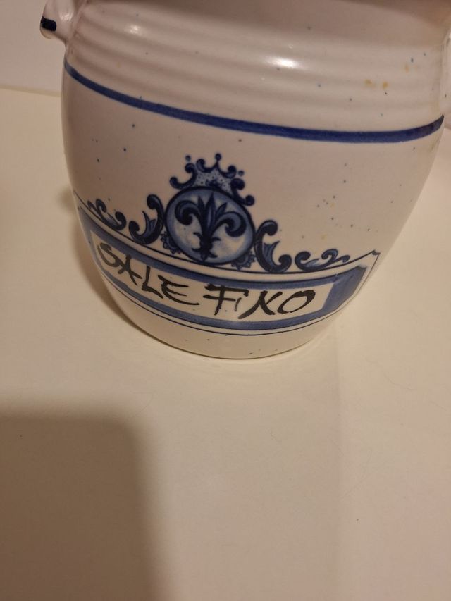 CONTENITORE PORTA SALE PER LA CASA