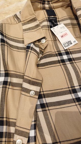 Camisa regular fit hombre.