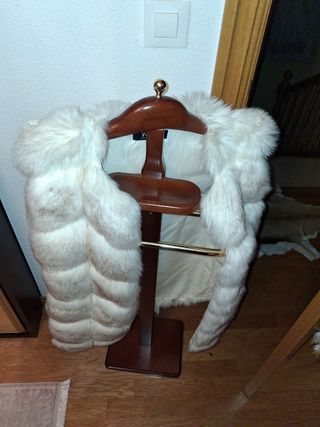 Chaleco de pelo blanco invierno.