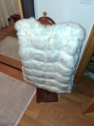 Chaleco de pelo blanco invierno.