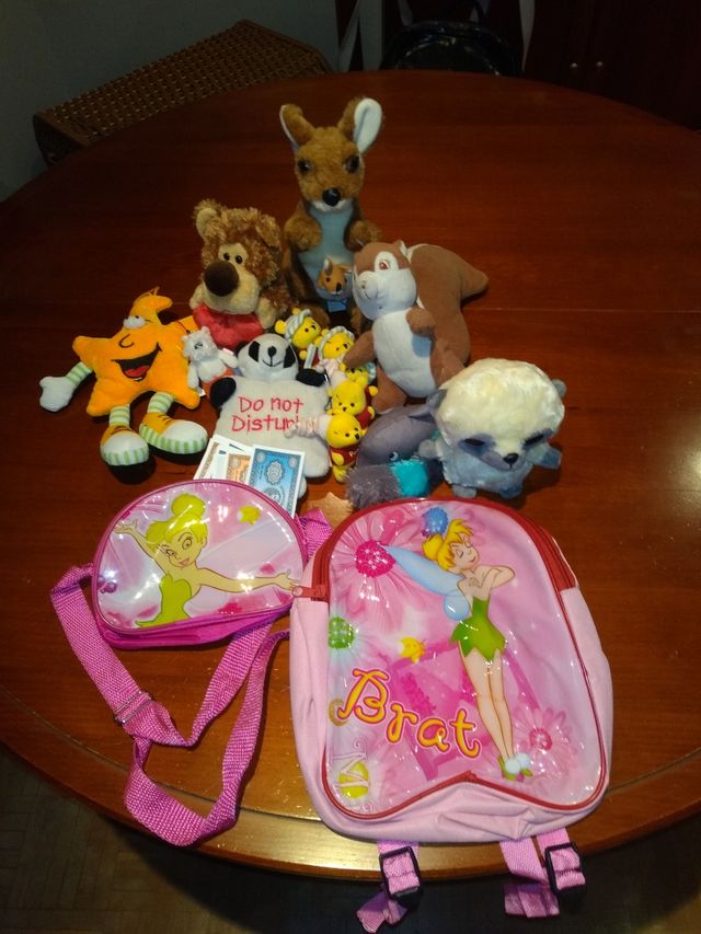 Lote peluches y cartera niña pequeña