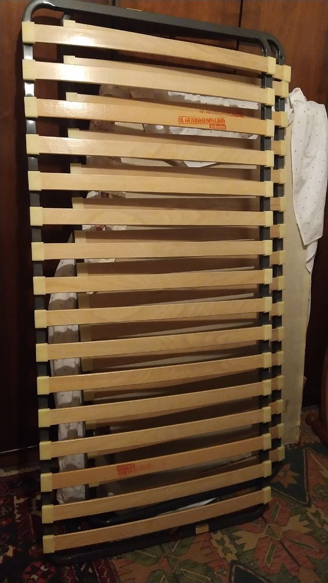 2 camas de pino macizo de marca Leño