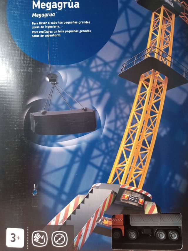 Grua juguete motorizada